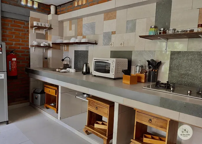 Surgawi Asmara * 努沙杜瓦